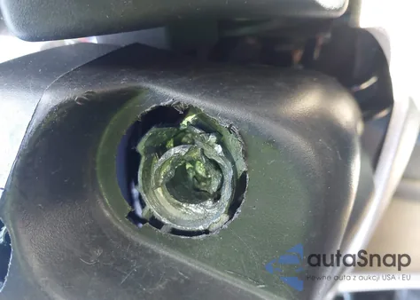 2001 Saturn Sl1 from USA, damaged, VIN 1G8ZH528X1Z280789